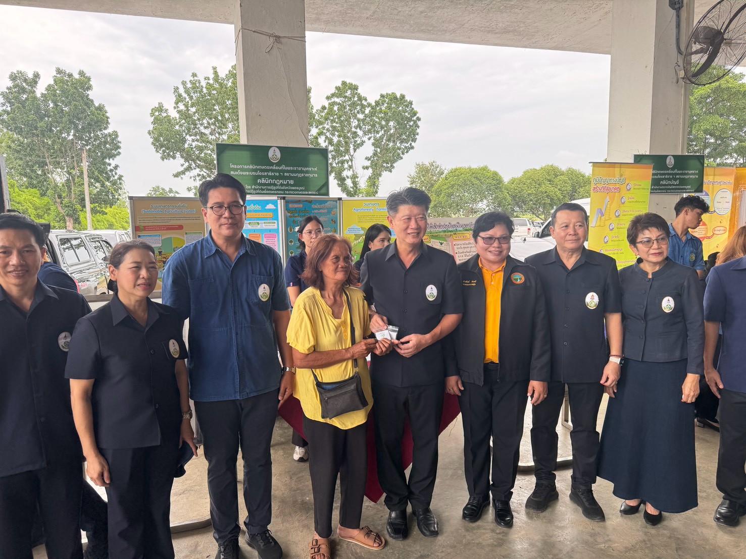 title - สำนักงานการปฏิรูปที่ดินจังหวัดเพชรบูรณ์ ร่วมพิธีเปิดโครงการคลินิกเกษตรเคลื่อนที่ในพระราชานุเคราะห์ สมเด็จพระบรมโอรสาธิราชฯ สยามมกุฎราชกุมาร เฉลิมพระเกียรติ เนื่องในโอกาสมหามงคลเฉลิมพระชนมพรรษา พระบาทสมเด็จพระเจ้าอยู่หัว 28 กรกฎาคม 2569 อำเภอศรีเทพ